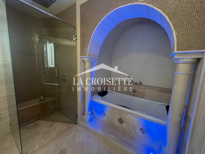 Villa S+5 avec piscine à La Marsa
